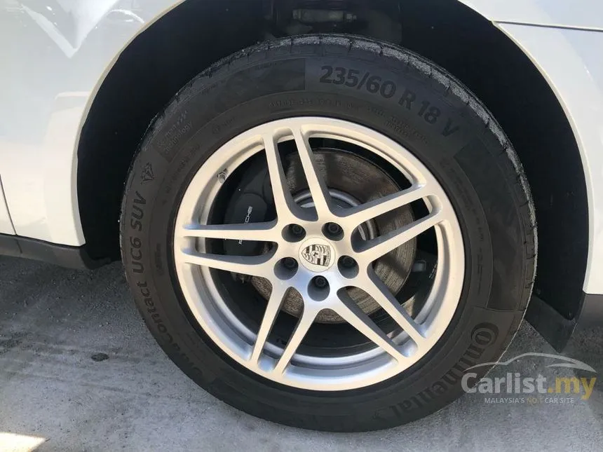 2020 Porsche Macan SUV