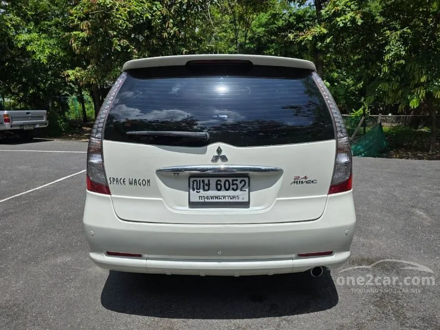 2011 Mitsubishi SPACE WAGON GT Wagon