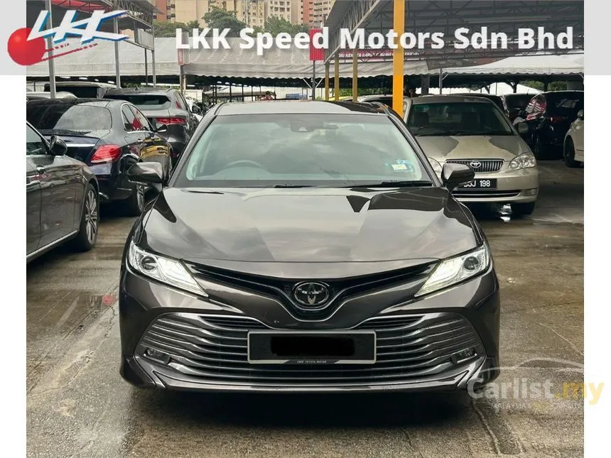 2019 Toyota Camry V Sedan