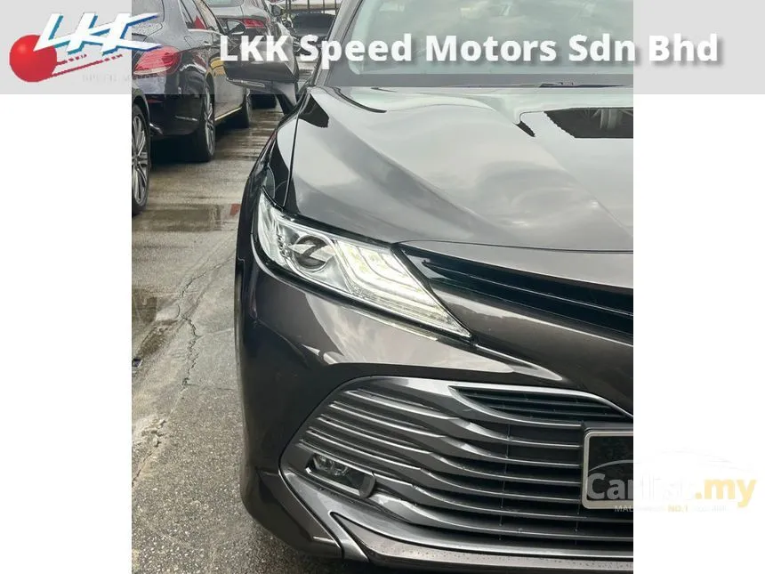 2019 Toyota Camry V Sedan
