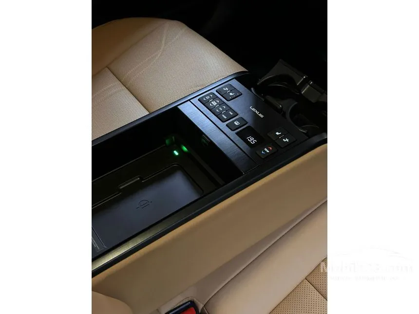 2023 Lexus ES 300h Ultra Luxury Sedan