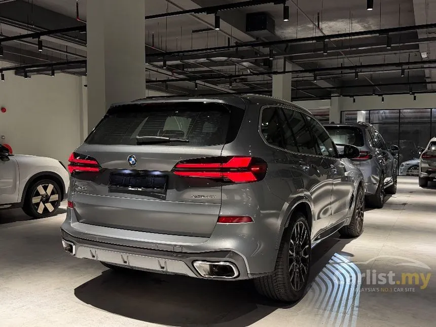 2025 BMW X5 xDrive40i M Sport SUV