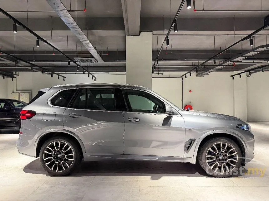 2025 BMW X5 xDrive40i M Sport SUV
