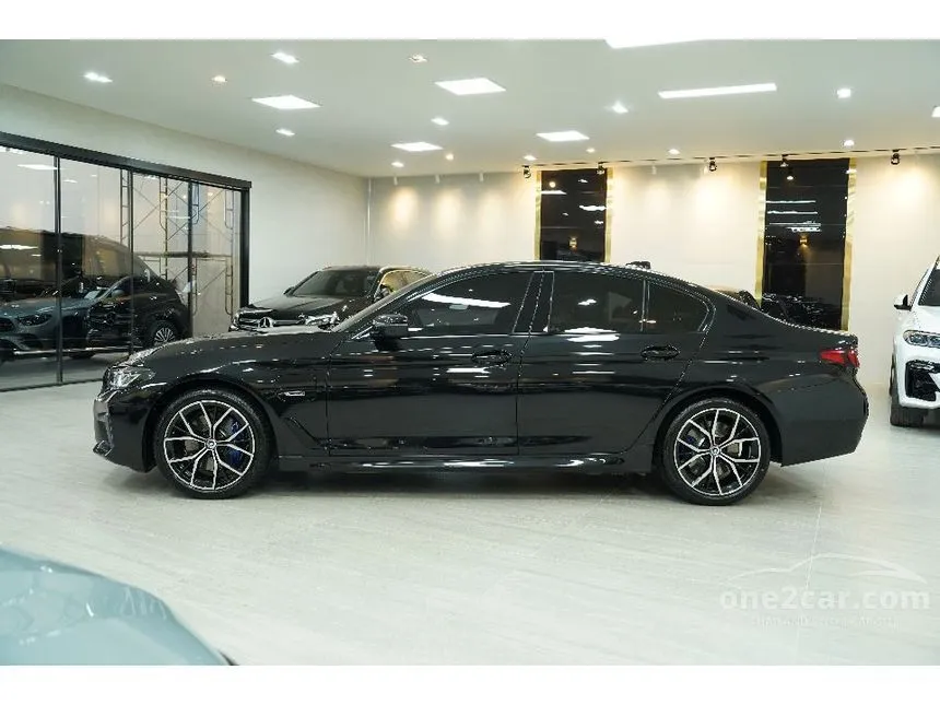 2023 BMW 530e M Sport Sedan