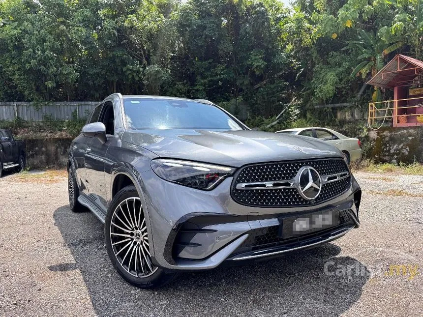 2023 Mercedes-Benz GLC300 4MATIC AMG Line SUV