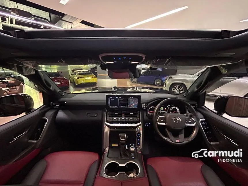 2023 Toyota Land Cruiser 300 GR-S (Premium Colour) SUV