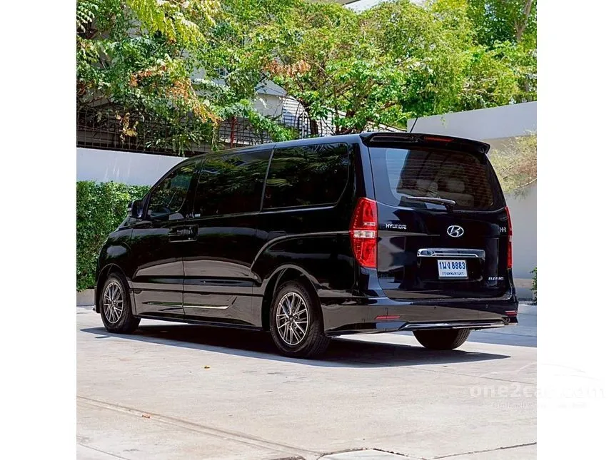 2023 Hyundai H-1 Elite NS Van