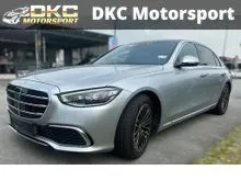 2022 Mercedes-Benz S580e 3.0 Sedan / 12.8-INCH OLED MBUX TOUCHSCREEN / BURMESTER 3D SURROUND SOUND SYSTEM /PANORAMIC SUNROOF/64-COLOR AMBIENT LIGHTING