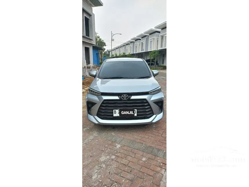 Jual Mobil Toyota Avanza 2023 E 1.3 di Banten Automatic MPV Silver Rp 200.000.000