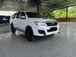 Used 2015 Toyota Hilux 2.5 G (A) TRD Sportivo VNT Pickup Truck 4X4 PLATE JOHOR