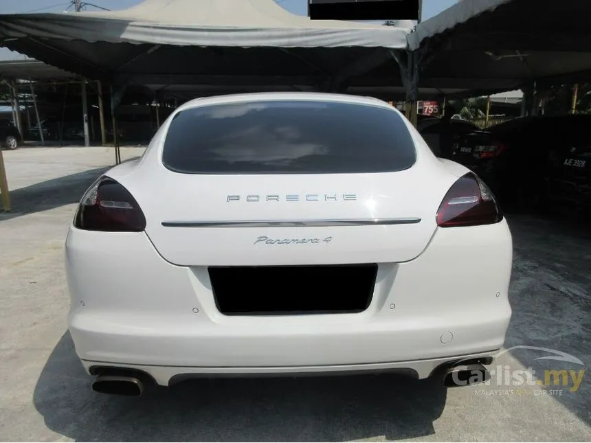 2010 Porsche Panamera 4 Hatchback