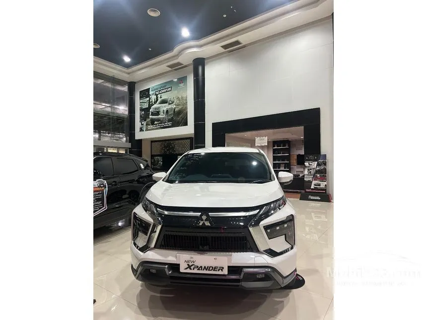 2025 Mitsubishi Xpander Ultimate (White) MPV