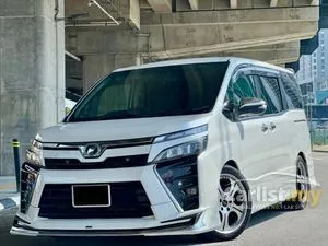 2015 Toyota Voxy 2.0 ZS Kirameki Edition MPV // Modellista Bodykit & Skirting // Alpine Entertainment Player // Dual Power Door // Full Leather Seat /