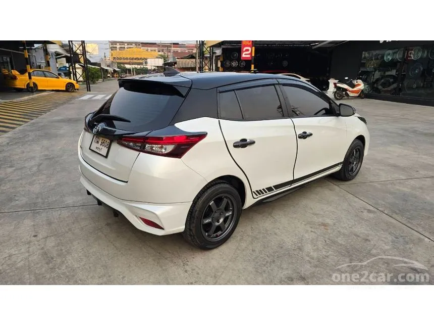 2021 Toyota YARIS Sport Premium Hatchback