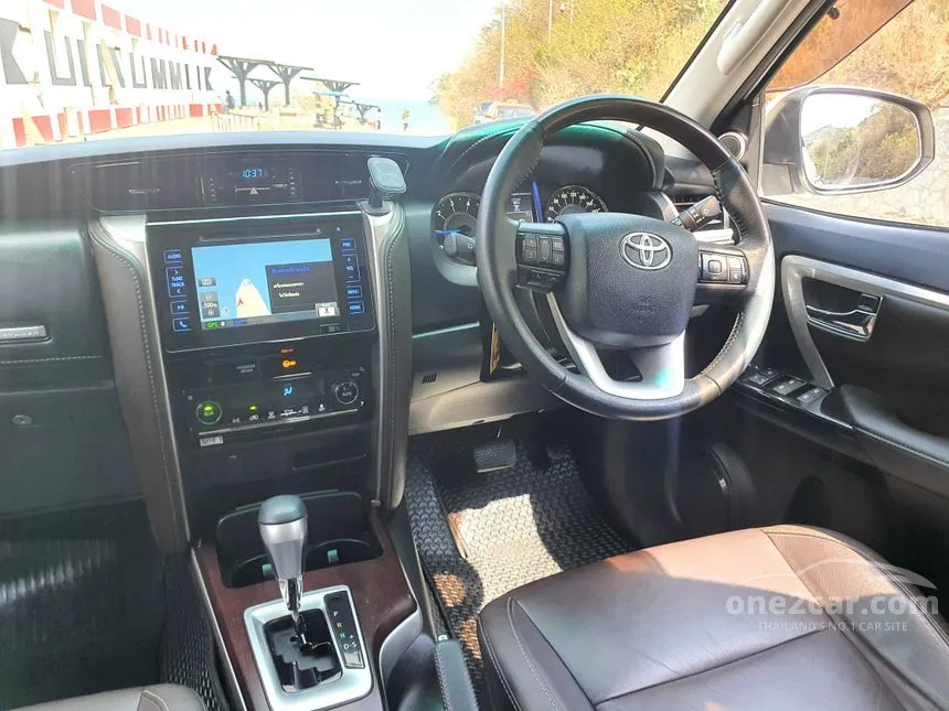 2018 Toyota FORTUNER V SUV