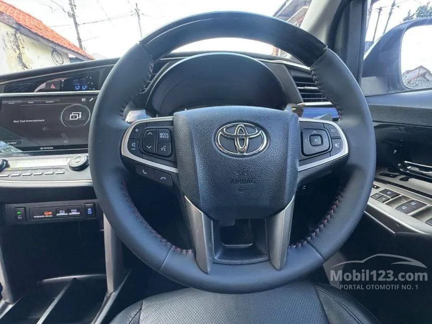 2022 Toyota Kijang Innova Venturer MPV