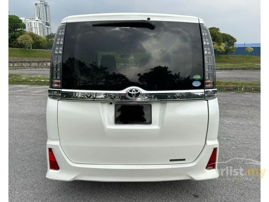 2015 Toyota Voxy ZS Kirameki Edition MPV