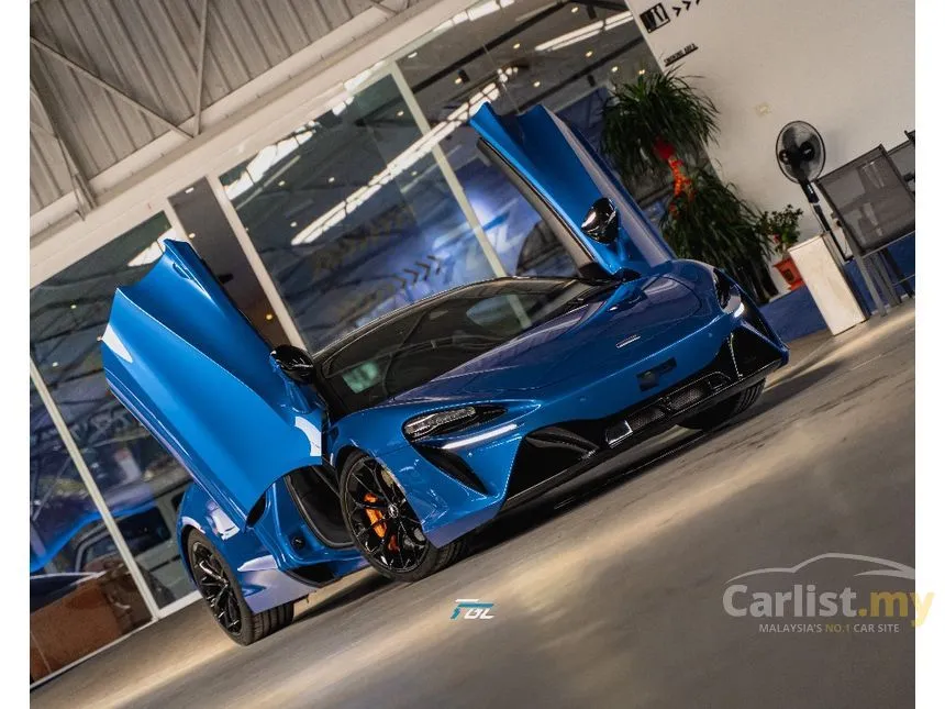 2023 McLaren Artura Coupe