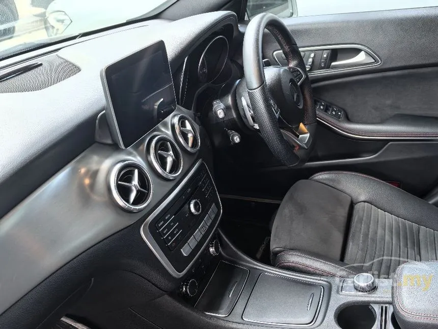 2017 Mercedes-Benz CLA200 AMG Line Coupe