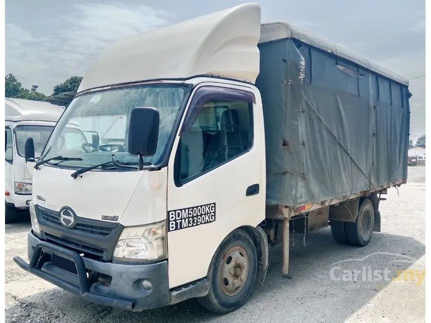 2013 Hino 300 Series WU720R-HKMML3 Lorry