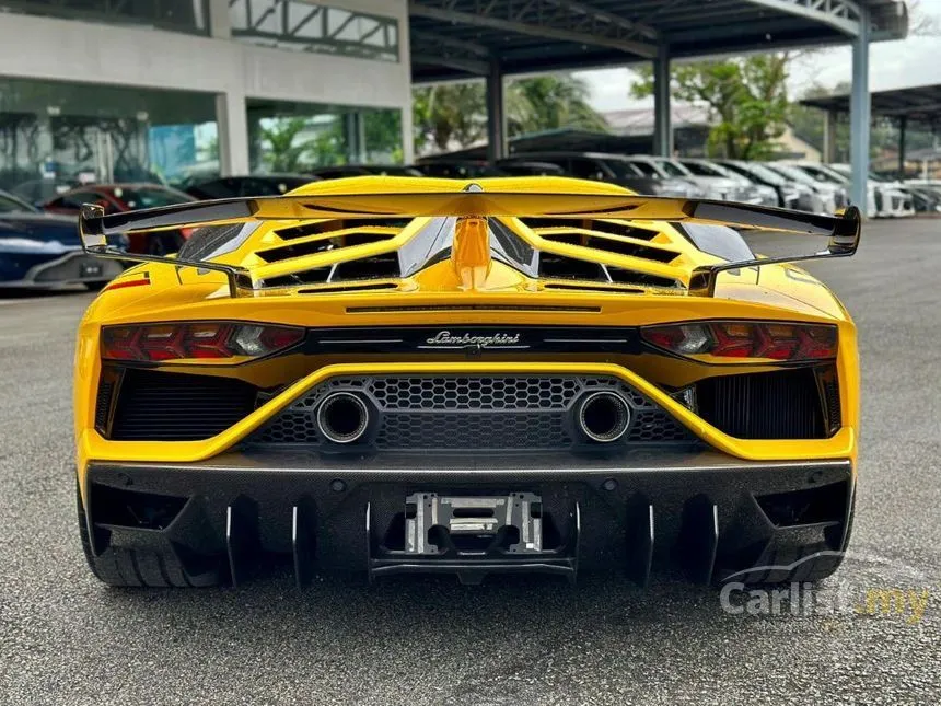 2020 Lamborghini Aventador SVJ Coupe