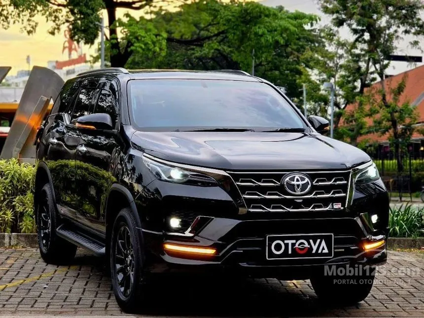 2023 Toyota Fortuner GR Sport 4X2 SUV