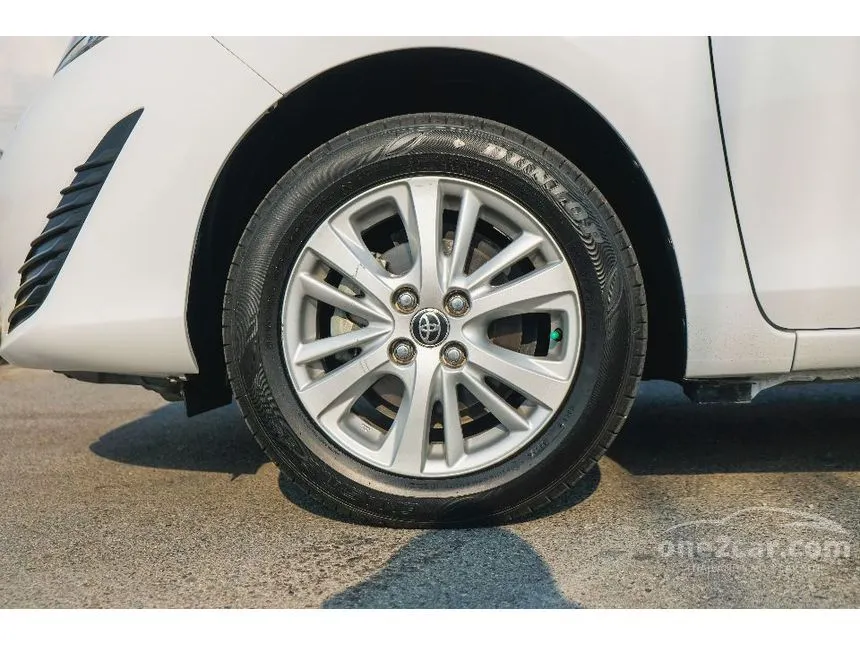 2019 Toyota YARIS E Hatchback