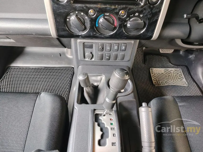 2011 Toyota FJ Cruiser SUV