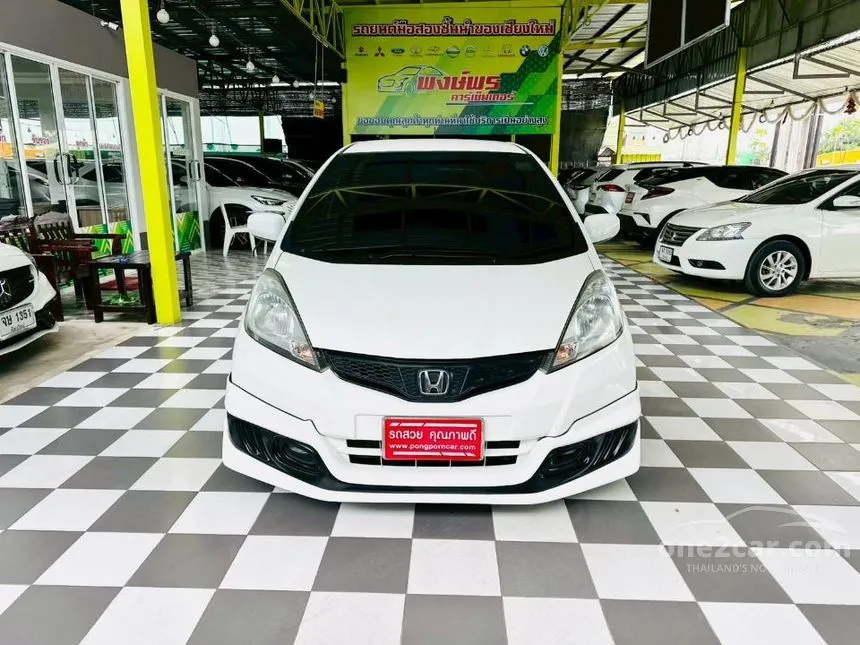 2012 Honda JAZZ V Hatchback