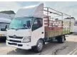 Used HINO WU720R WOODEN CARGO 17FT #4915 LORRY 5000KG - KAWAN - Cars for sale