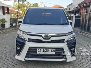 2019 Toyota Voxy 2.0 MPV