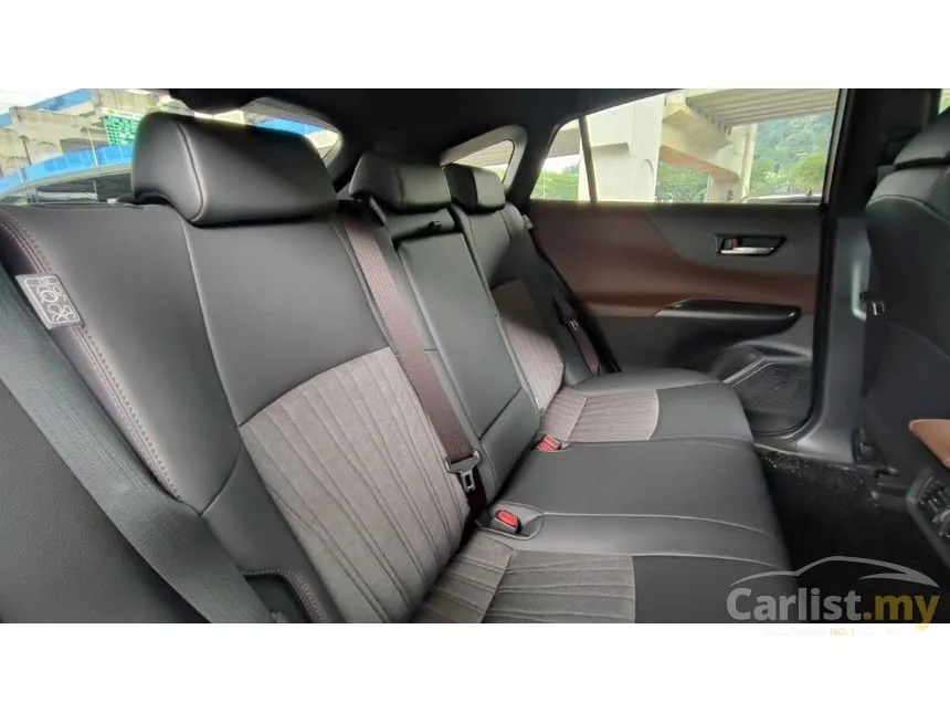 2025 Toyota Harrier Luxury SUV