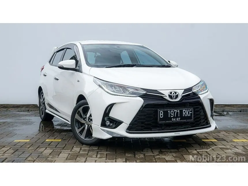 Jual Mobil Toyota Yaris 2022 S GR Sport 1.5 di Jawa Barat Automatic Hatchback Putih Rp 249.000.000