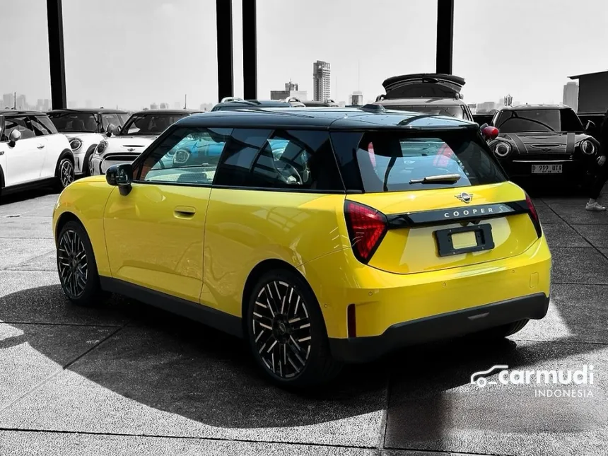 2024 MINI Cooper S Electric Level 3 Hatchback