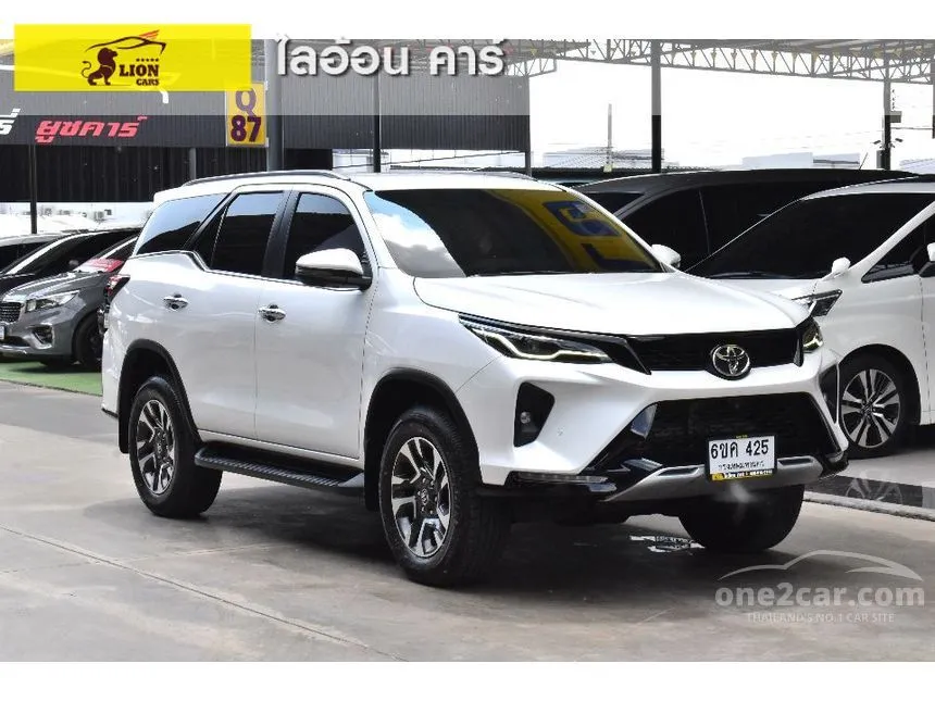 2023 Toyota FORTUNER Leader V SUV