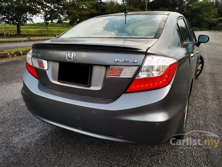 2013 Honda Civic i-VTEC Hybrid Sedan