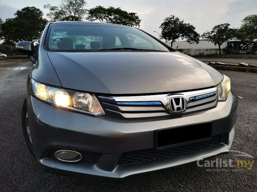 2013 Honda Civic i-VTEC Hybrid Sedan