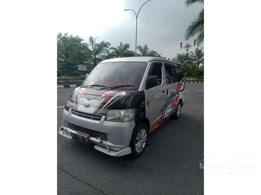 2010 Daihatsu Gran Max Mini Bus D Van