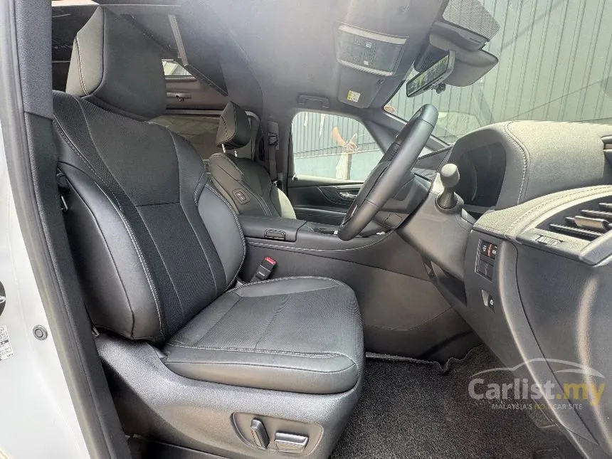 2024 Toyota Alphard Z 7-Seater MPV