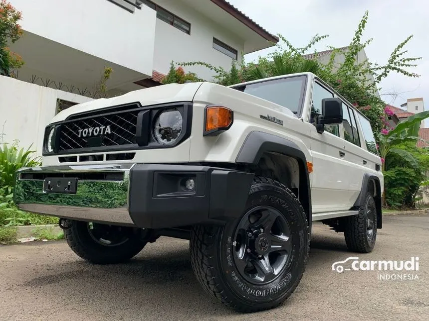 2024 Toyota Land Cruiser 70 GXL SUV