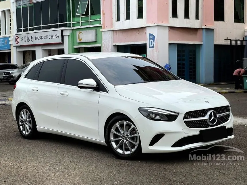 2018 Mercedes-Benz B200 Progressive Line Hatchback