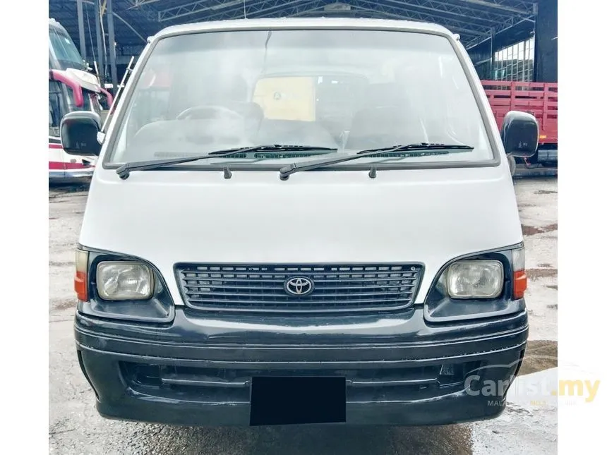 2005 Toyota Hiace Van