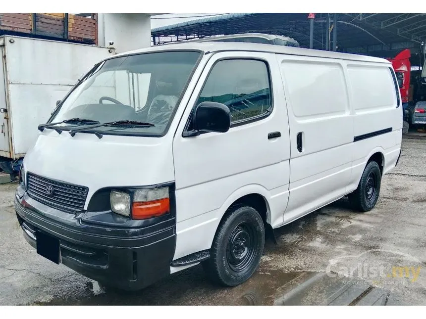 2005 Toyota Hiace Van
