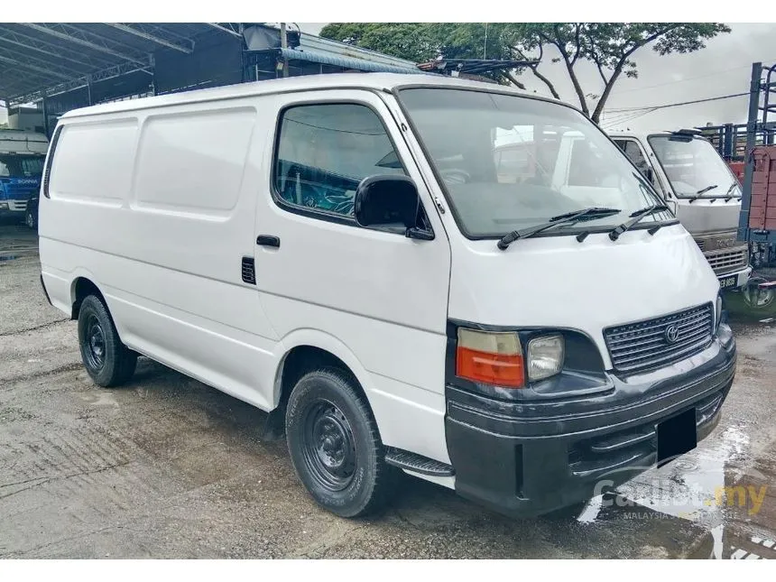 2005 Toyota Hiace Van