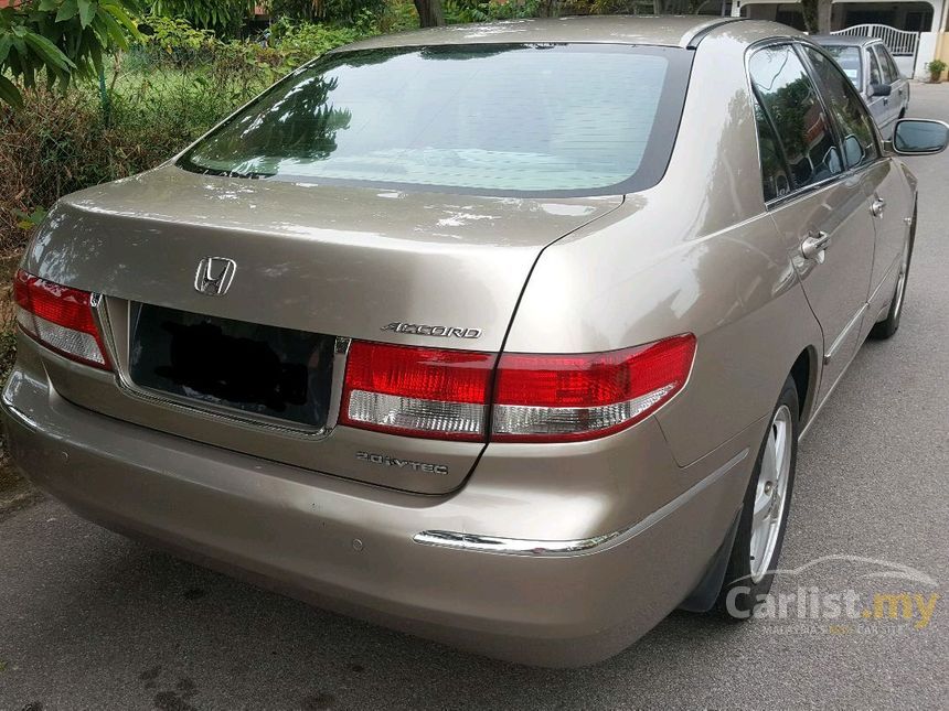 2005 Honda Accord VTi Sedan