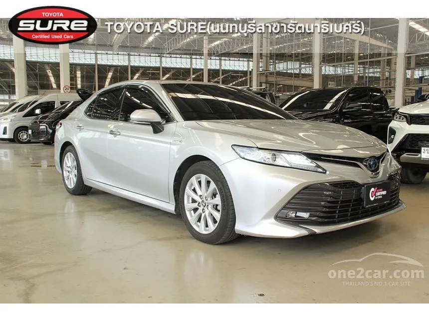 2019 Toyota CAMRY Hybrid Premium Sedan