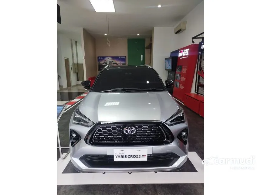 2026 Toyota Yaris Cross S HV with GR Parts Aero Pkg SUV