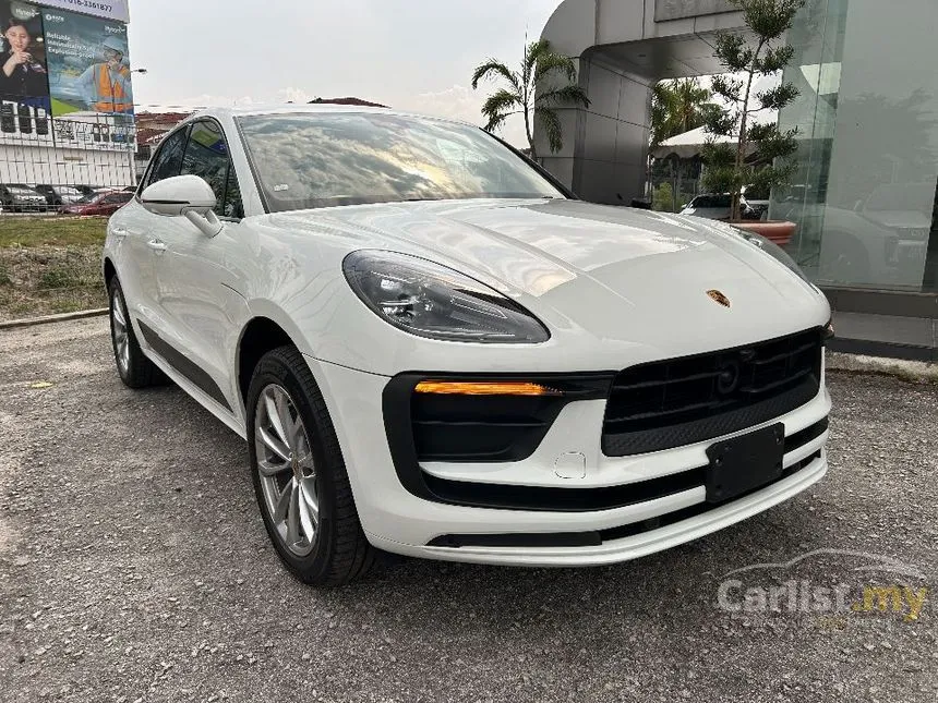2022 Porsche Macan SUV