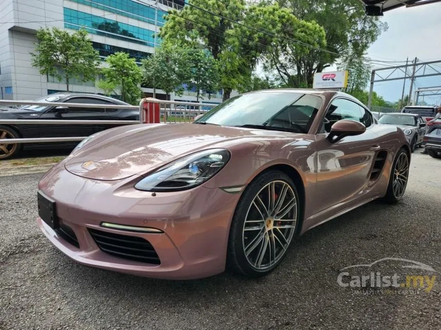 2022 Porsche 718 Cayman Coupe