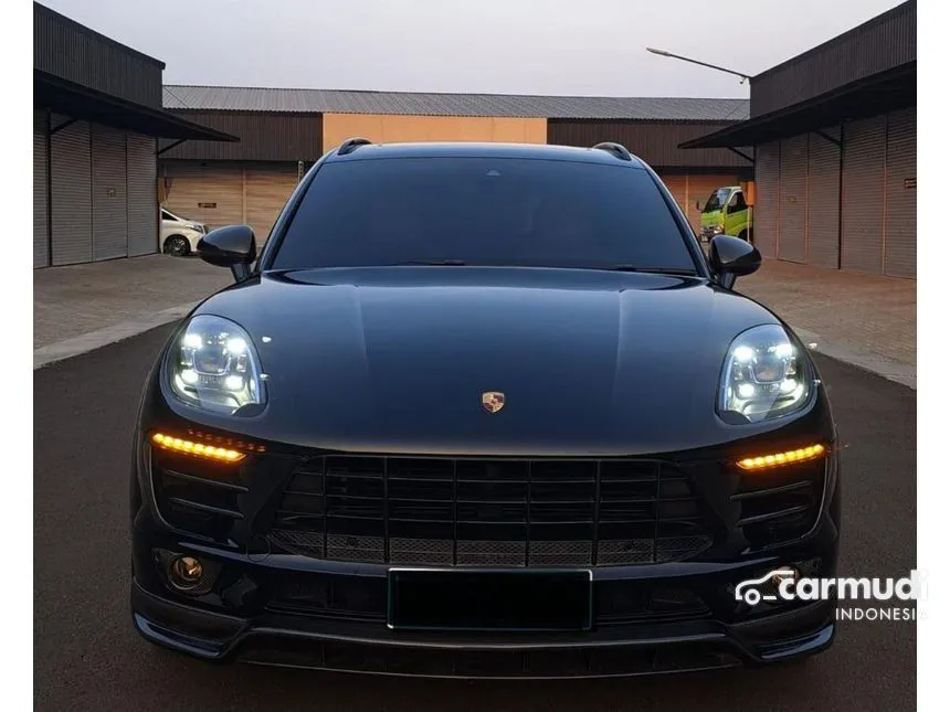 2016 Porsche Macan SUV